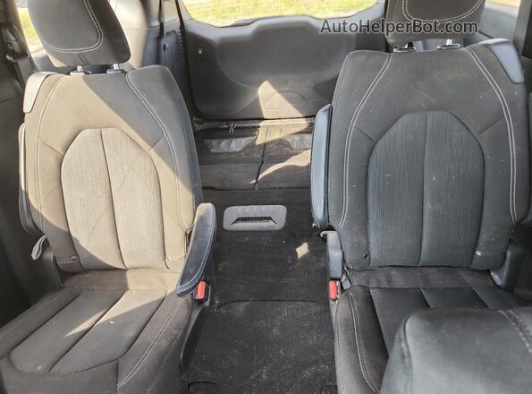 2C4RC1FG3LR261898 2020 CHRYSLER PACIFICA Gray Vista de los asientos traseros