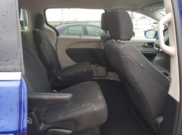 2C4RC1FG6LR103443 2020 CHRYSLER PACIFICA Blue Widok wnętrza z tyłu