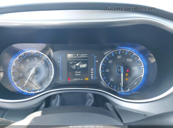 2C4RC1FG7JR357806 2018 CHRYSLER PACIFICA Серебряный Вид задних сидений