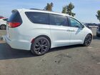 2020 Chrysler Pacifica Touring White vin: 2C4RC1FG7LR192858