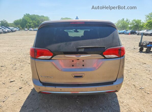 2C4RC1FG9JR131458 2018 CHRYSLER PACIFICA Бежевый Вид сзади