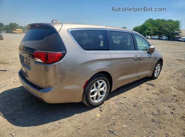 2C4RC1FG9JR131458 2018 CHRYSLER PACIFICA Бежевый Задняя правая четверть