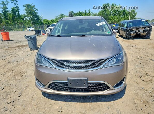 2C4RC1FG9JR131458 2018 CHRYSLER PACIFICA Бежевый Вид спереди