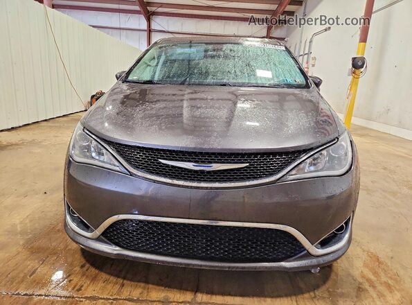 2C4RC1FGXJR278890 2018 CHRYSLER PACIFICA Gray Widok z przodu