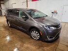 2018 Chrysler Pacifica Touring Plus Gray vin: 2C4RC1FGXJR278890