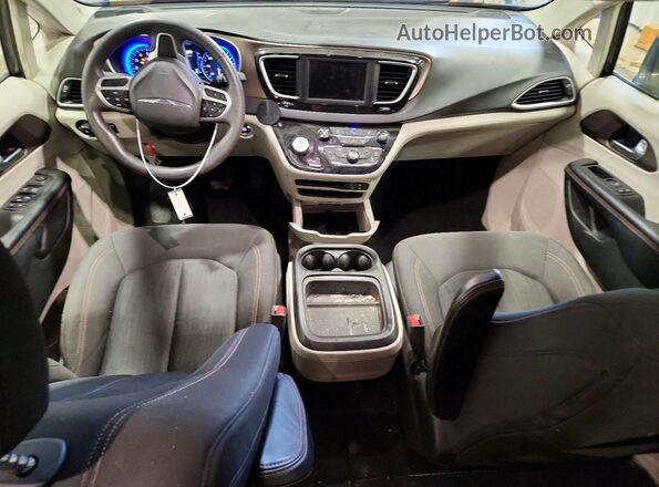 2C4RC1FGXJR278890 2018 CHRYSLER PACIFICA Gray Widok deski rozdzielczej