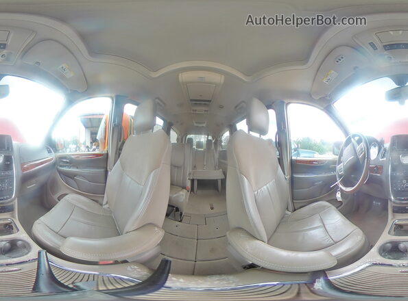 2C4RC1GG0GR213327 2016 CHRYSLER TOWN Red Widok wnętrza 360 stopni
