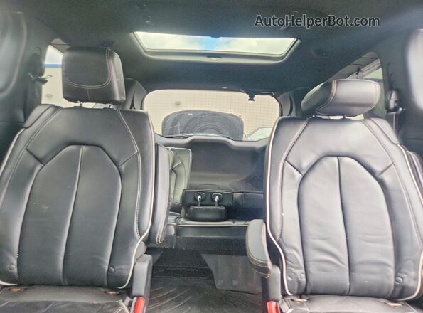 2C4RC1GG0JR330848 2018 CHRYSLER PACIFICA Black Вид задніх сидінь