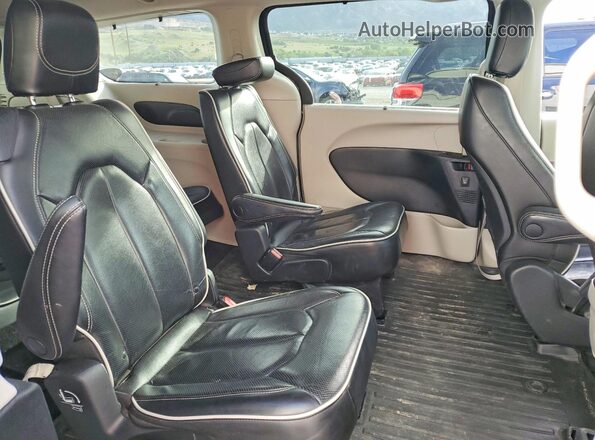 2C4RC1GG0PR557580 2023 CHRYSLER PACIFICA Black Vista interior trasera
