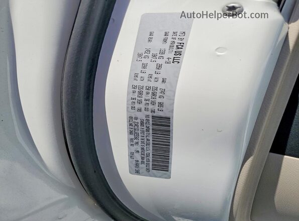 2C4RC1GG1JR251642 2018 CHRYSLER PACIFICA Белый Вид наклейки с VIN-кодом