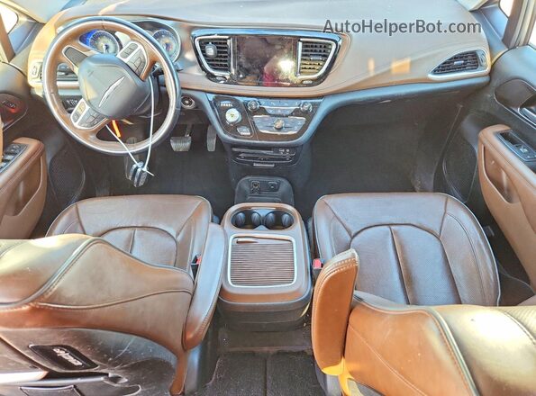 2C4RC1GG2HR564872 2017 CHRYSLER PACIFICA Tan Widok deski rozdzielczej