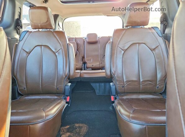 2C4RC1GG2HR564872 2017 CHRYSLER PACIFICA Tan Widok tylnych siedzeń