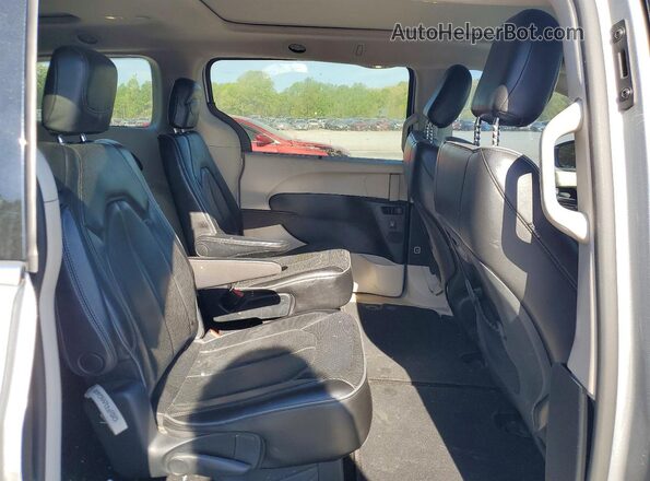 2C4RC1GG2KR730959 2019 CHRYSLER PACIFICA Серебряный Вид задней части салона