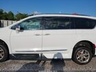 2017 Chrysler Pacifica Limited White vin: 2C4RC1GG3HR836216