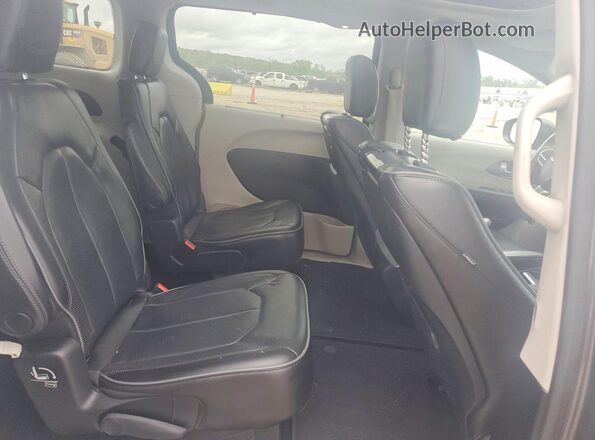 2C4RC1GG4JR358040 2018 CHRYSLER PACIFICA Gray Вид задньої частини салону