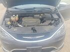 2018 Chrysler Pacifica Limited Gray vin: 2C4RC1GG4JR358040