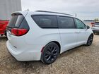 2018 Chrysler Pacifica Limited White vin: 2C4RC1GG8JR261911