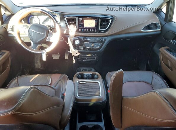 2C4RC1GG8KR588178 2019 CHRYSLER PACIFICA Черный Вид панели приборов