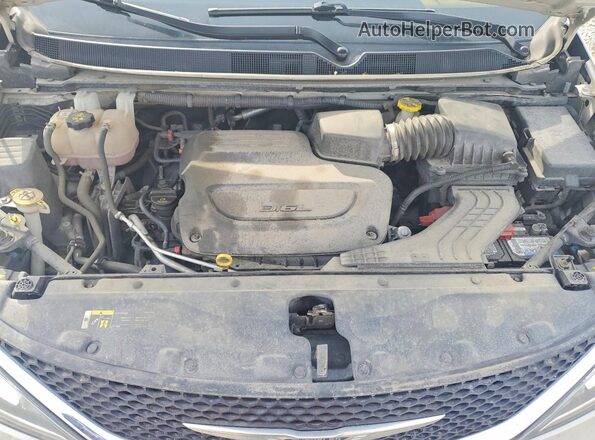 2C4RC1GG9LR126097 2020 CHRYSLER PACIFICA White ძრავის განყოფილების ხედი
