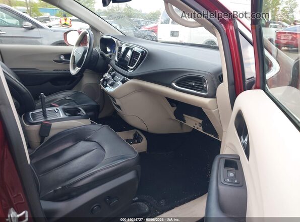 2C4RC1GGXJR185656 2018 CHRYSLER PACIFICA Red Front interior view