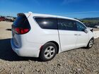 2018 Chrysler Pacifica Touring L F Белый vin: 2C4RC1H77JR194894