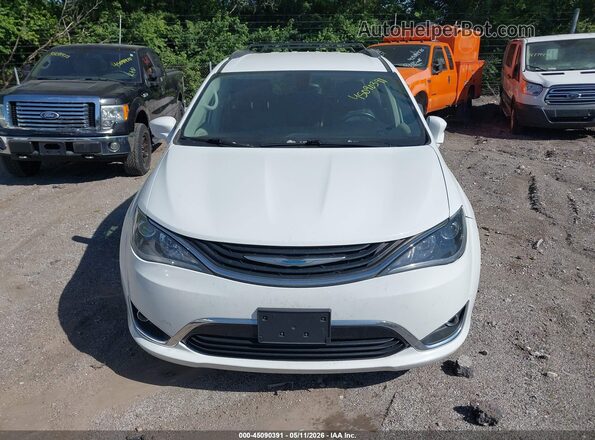 2C4RC1L73JR105989 2018 CHRYSLER PACIFICA White Widok z przodu