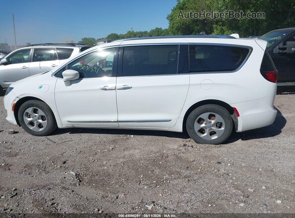 2C4RC1L73JR105989 2018 CHRYSLER PACIFICA White Widok wnętrza 360 stopni