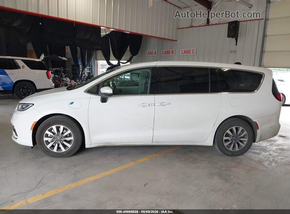 2C4RC1L74PR575490 2023 CHRYSLER PACIFICA White 
