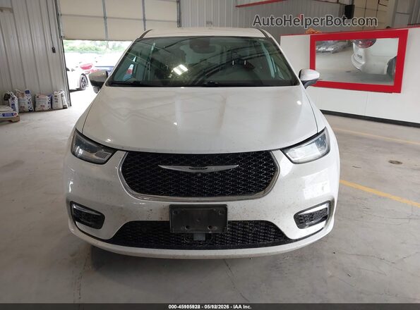 2C4RC1L74PR575490 2023 CHRYSLER PACIFICA White Vista interior trasera