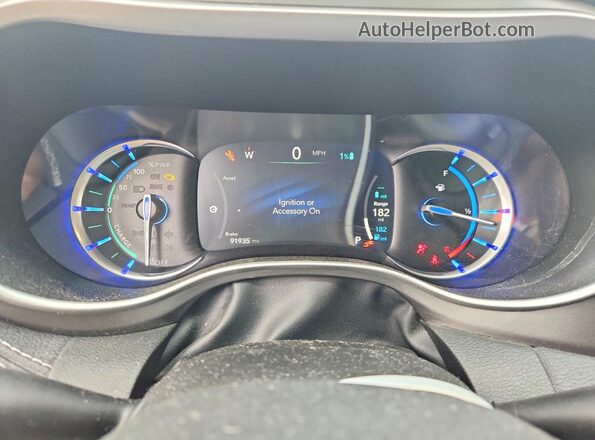 2C4RC1L74PR626499 2023 CHRYSLER PACIFICA Белый Вид щитка приборов