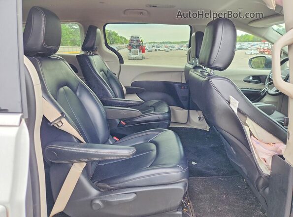 2C4RC1L74PR626499 2023 CHRYSLER PACIFICA Белый Вид задней части салона