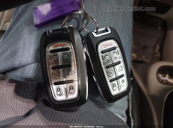 2C4RC1L78PR562631 2023 CHRYSLER PACIFICA Белый Вид панели приборов