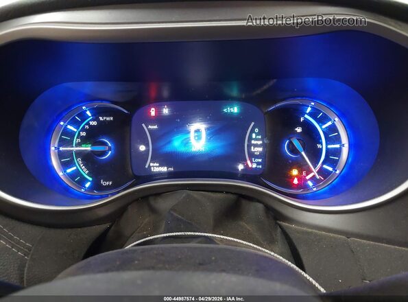 2C4RC1L78PR562631 2023 CHRYSLER PACIFICA Белый Вид задних сидений