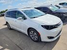 2018 Chrysler Pacifica Hybrid Limited Белый vin: 2C4RC1N75JR169349