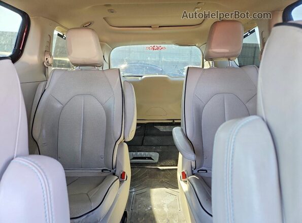 2C4RC1N75LR124589 2020 CHRYSLER PACIFICA Burgundy Вид задніх сидінь