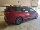 2020 Chrysler Pacifica Hybrid Limited Burgundy vin: 2C4RC1N75LR193301