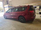 2020 Chrysler Pacifica Hybrid Limited Burgundy vin: 2C4RC1N75LR193301