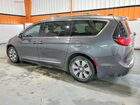 2018 Chrysler Pacifica Hybrid Limited Gray vin: 2C4RC1N76JR331327