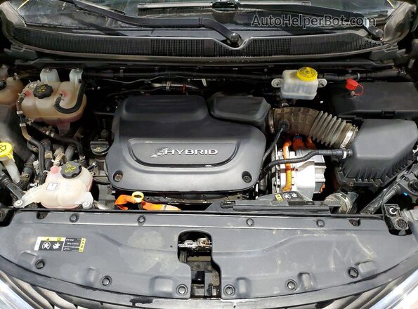 2C4RC1N76JR331327 2018 CHRYSLER PACIFICA Gray Widok komory silnika