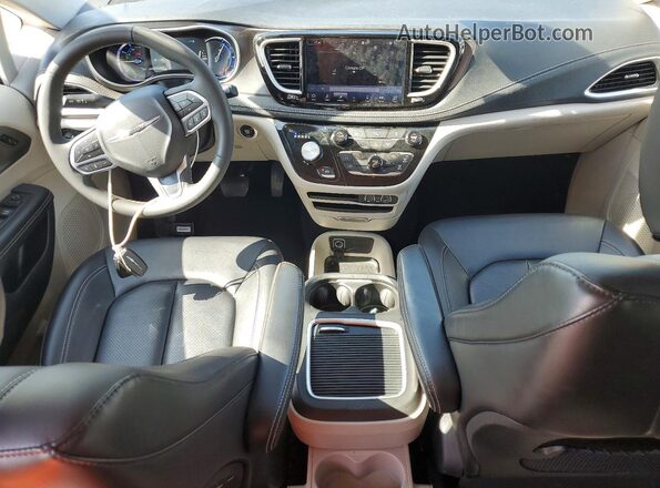 2C4RC1S78RR130903 2024 CHRYSLER PACIFICA Белый Вид панели приборов