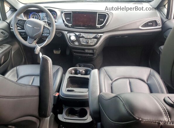 2C4RC3BG2PR589451 2023 CHRYSLER PACIFICA Серебряный Вид панели приборов