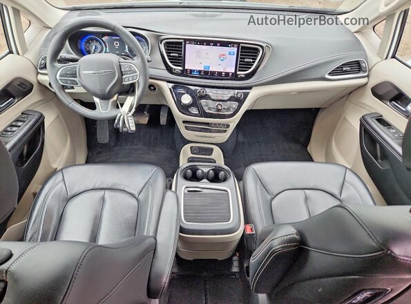 2C4RC3BG9NR164449 2022 CHRYSLER PACIFICA White Vista del salpicadero