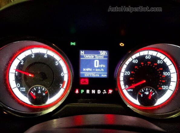 2C4RDGCG0HR694364 2017 DODGE GRAND Темно-бордовый Вид щитка приборов
