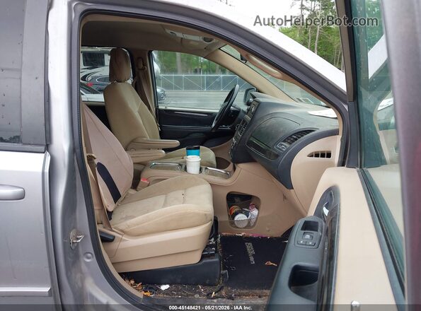 2C4RDGCG2GR311295 2016 DODGE GRAND CARAVAN Серебряный Вид салона спереди