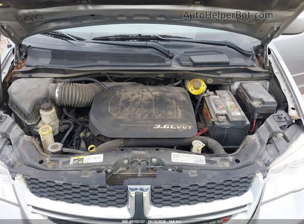 2C4RDGCG2GR354969 2016 DODGE GRAND CARAVAN Silver Widok z tyłu