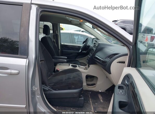 2C4RDGCG2GR354969 2016 DODGE GRAND CARAVAN Silver Widok wnętrza z przodu