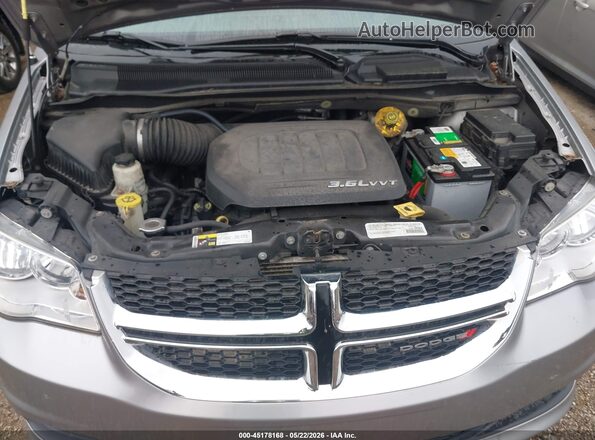 2C4RDGCG5GR309993 2016 DODGE GRAND CARAVAN Silver Widok z tyłu