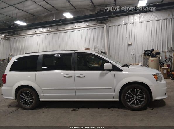 2C4RDGCG7HR599865 2017 DODGE GRAND CARAVAN Белый Вид задней части салона