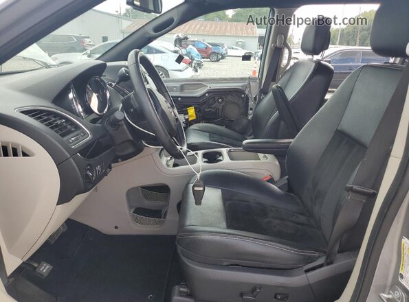 2C4RDGCG9JR215414 2018 DODGE GRAND Серый Вид салона спереди