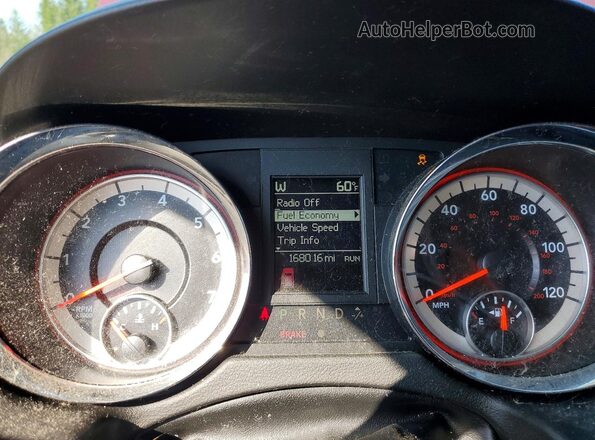 2C4RDGEG7JR242107 2018 DODGE GRAND Красный Вид щитка приборов